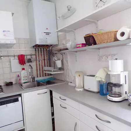 Apartamento 2 Pieces Moderne, Centre-ville, Proche Et Commerces - Fr-1-328-240